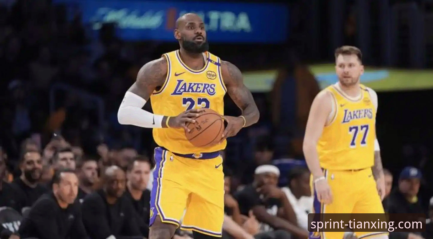 如何通过专业数据分析，深度解读湖人队137-130战胜步行者的关键？